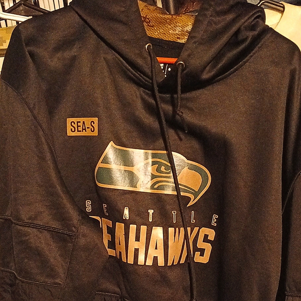 Seattle Seahawks black and brown hoodie used